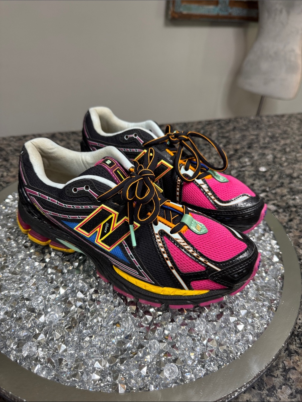 New Balance mock 1906R Neon nights Athletic Sneakers M6 W 7.5 EUC - Picture 6 of 16